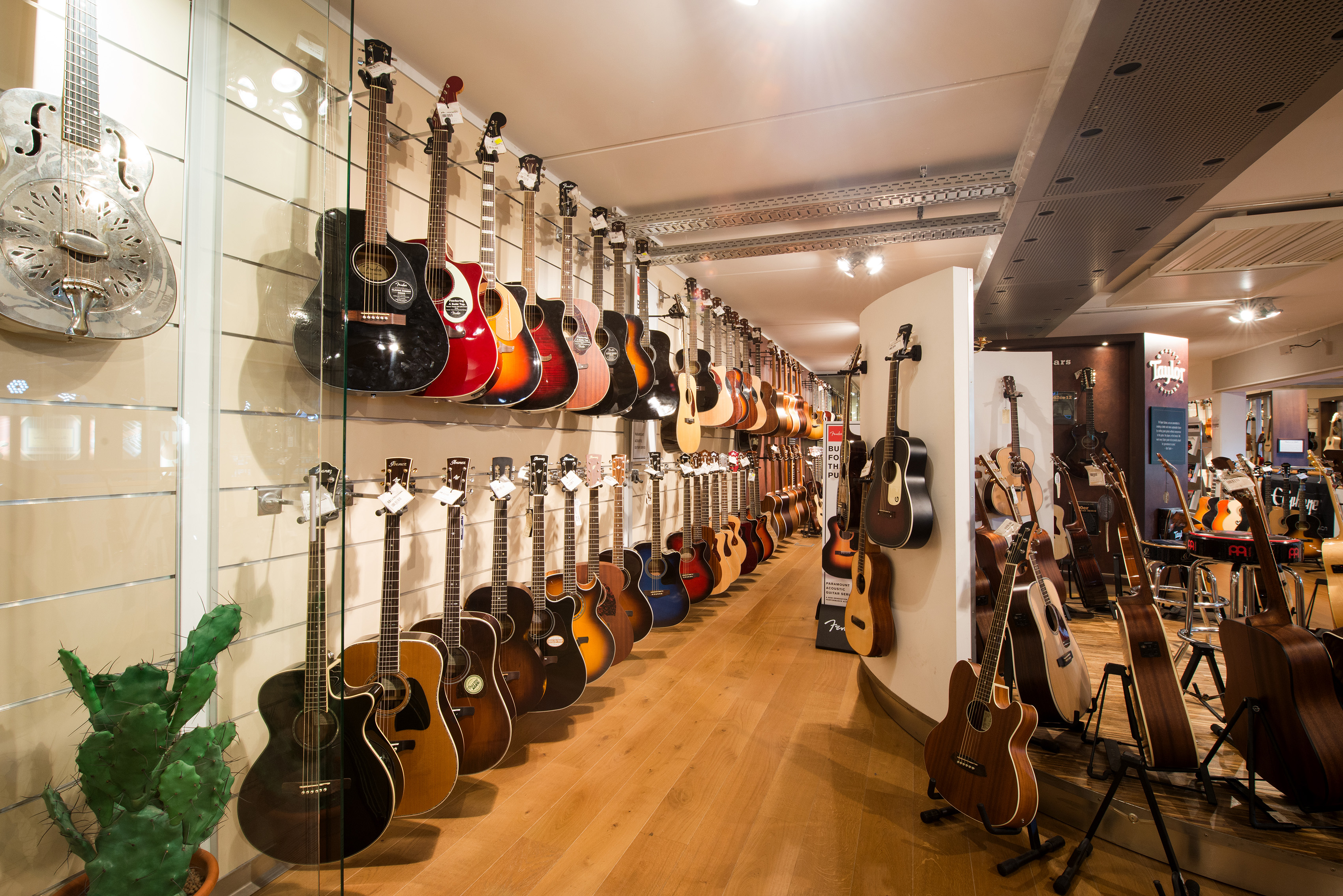 Leef jij voor muziek? Kom werken bij Europa’s grootste muziekhandel!