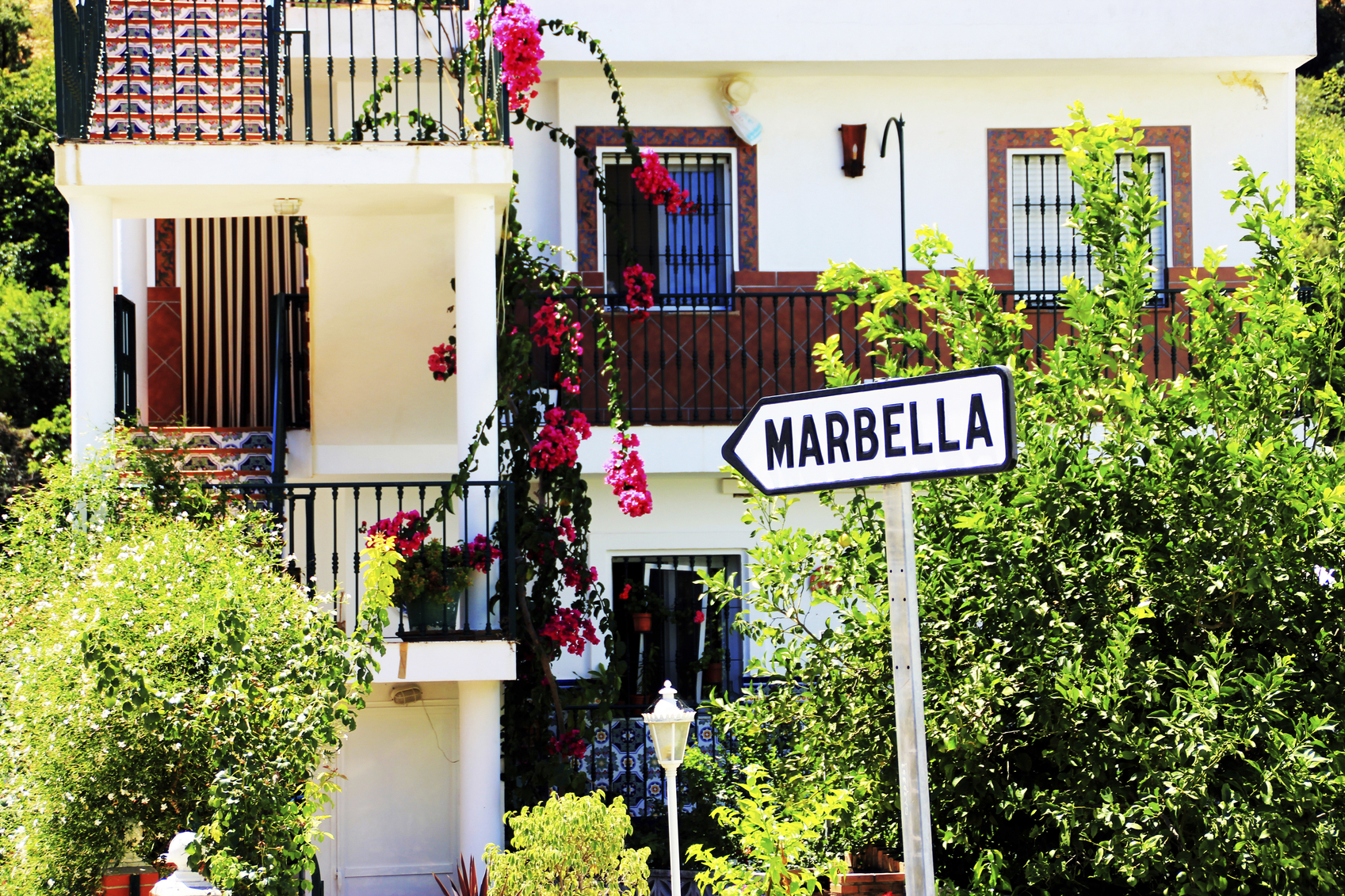 Sälj Hallon mobil från Marbella! - Vi hjälper med resedetaljer, boende m.m.